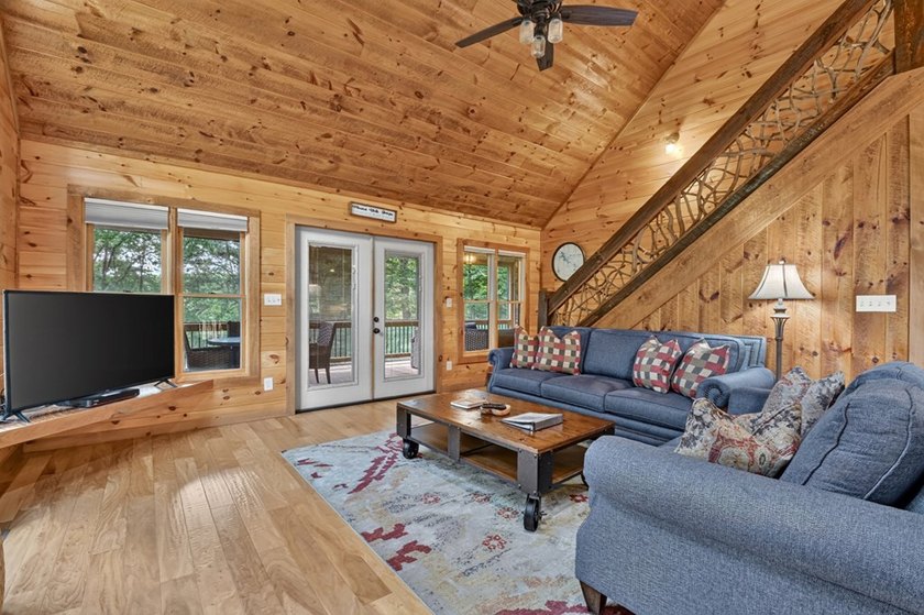 Nestled in the heart of the Blue Ridge Mountains, this adorable - photo 32