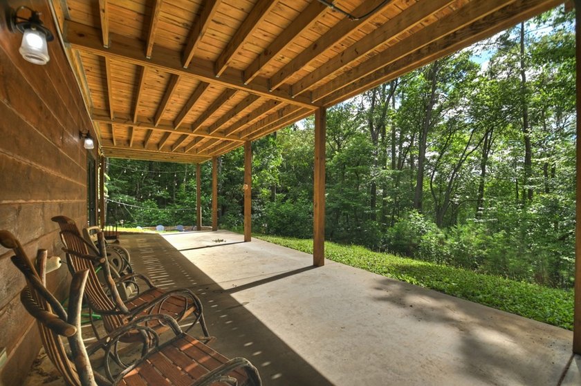 Nestled in the heart of the Blue Ridge Mountains, this adorable - photo 47