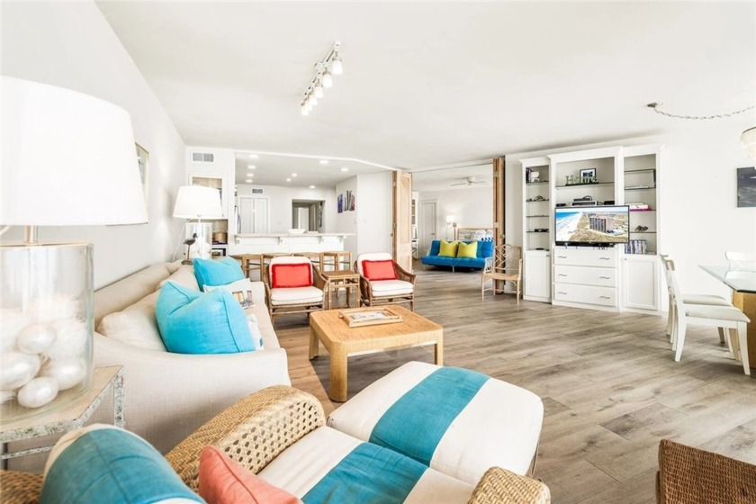 Beachfront Condo Beauty! Looking for beachfront condo with - photo 8