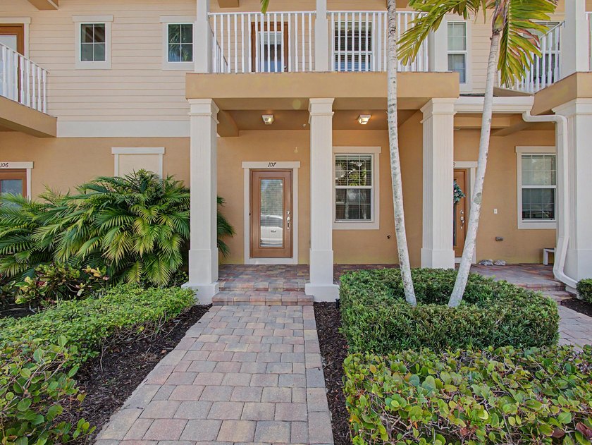 Highly sought after Sandpiper Cove Botanica townhome, In the - photo 3