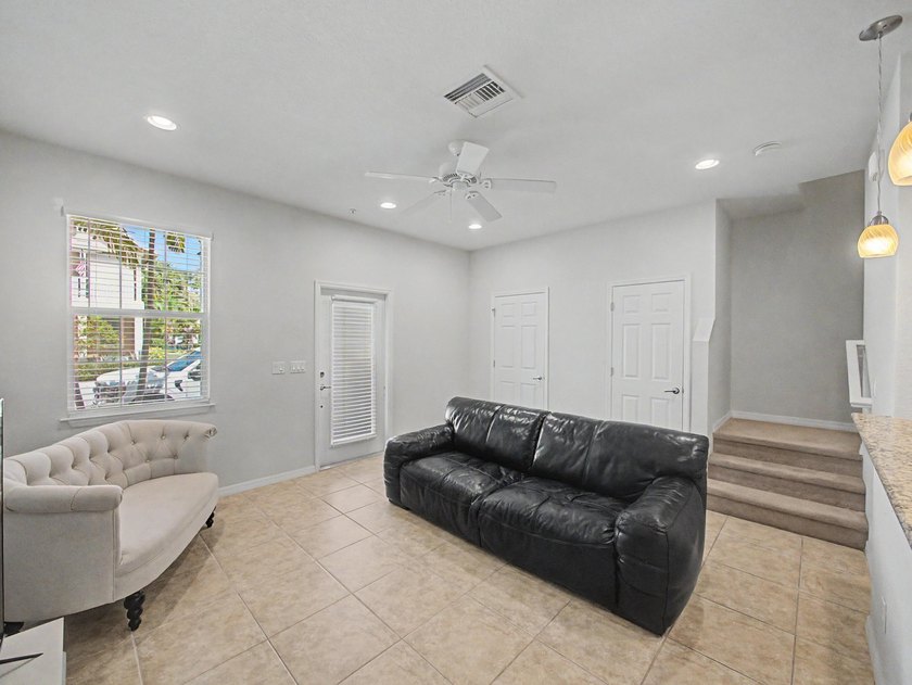 Highly sought after Sandpiper Cove Botanica townhome, In the - photo 10