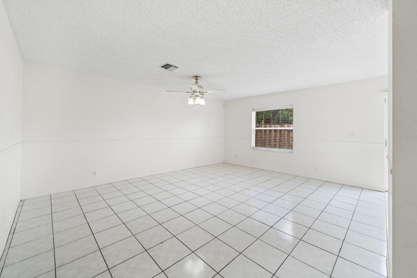 This property qualifies for a $10,000 LENDER CREDIT! Welcome - photo 4