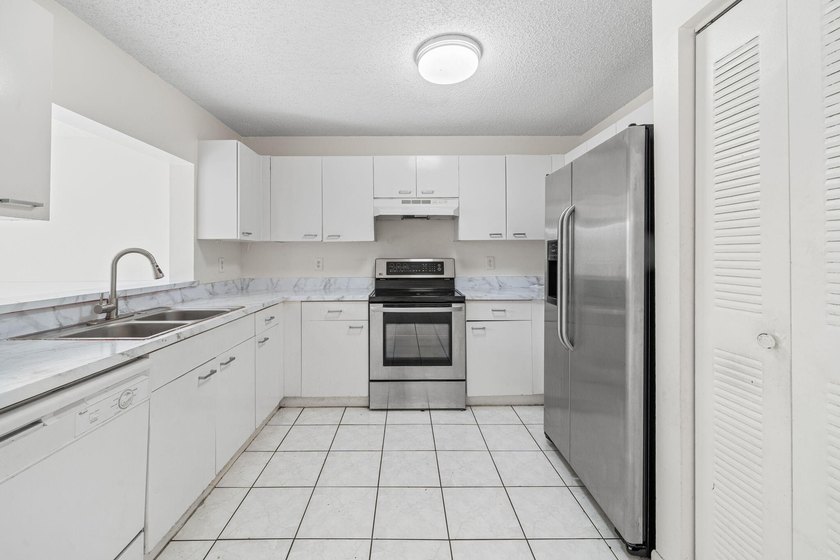 This property qualifies for a $10,000 LENDER CREDIT! Welcome - photo 7