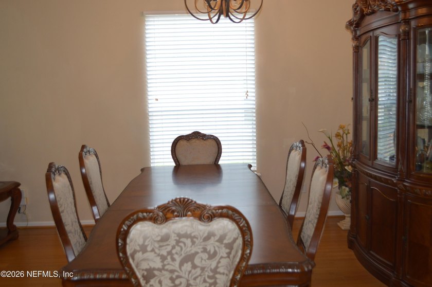 Spacious and well maintained 2-story 4 BR/3.5 BA home - photo 9