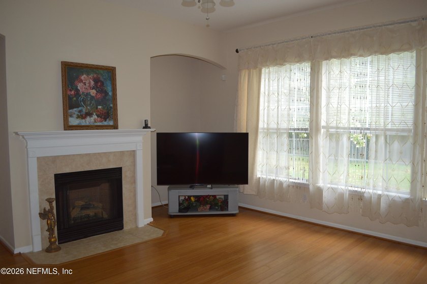 Spacious and well maintained 2-story 4 BR/3.5 BA home - photo 10