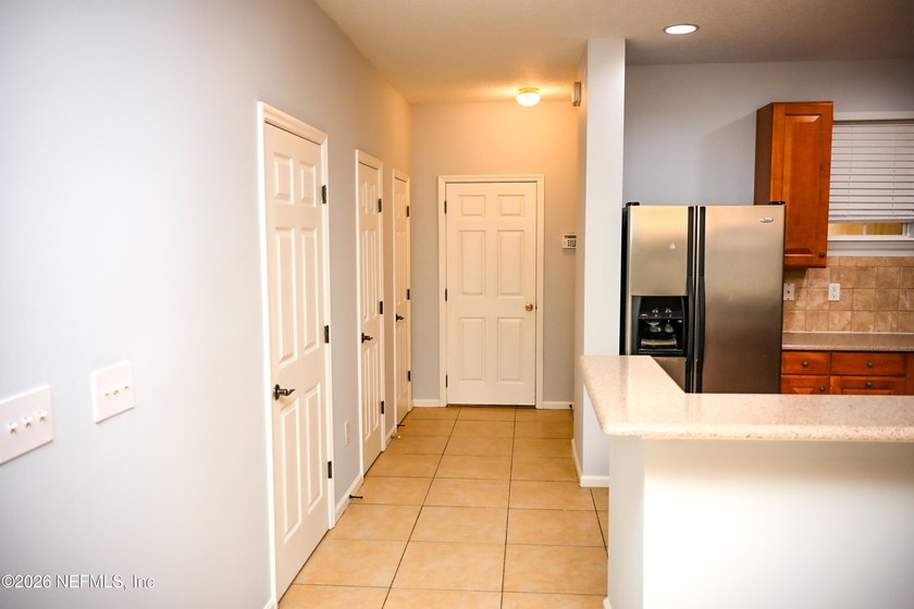 Welcome to this stunning 3-bedroom, 2.5-bathroom townhome where - photo 8
