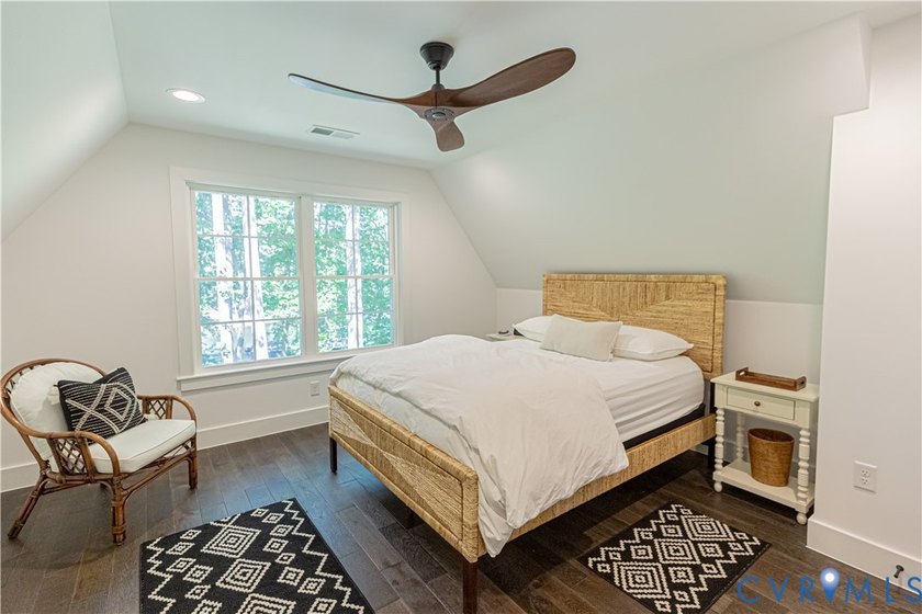 This gorgeous 3 bedroom (+guest suite/flex space) waterfront - photo 26