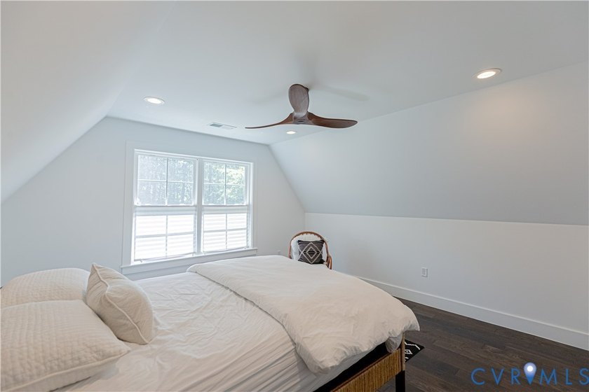 This gorgeous 3 bedroom (+guest suite/flex space) waterfront - photo 30
