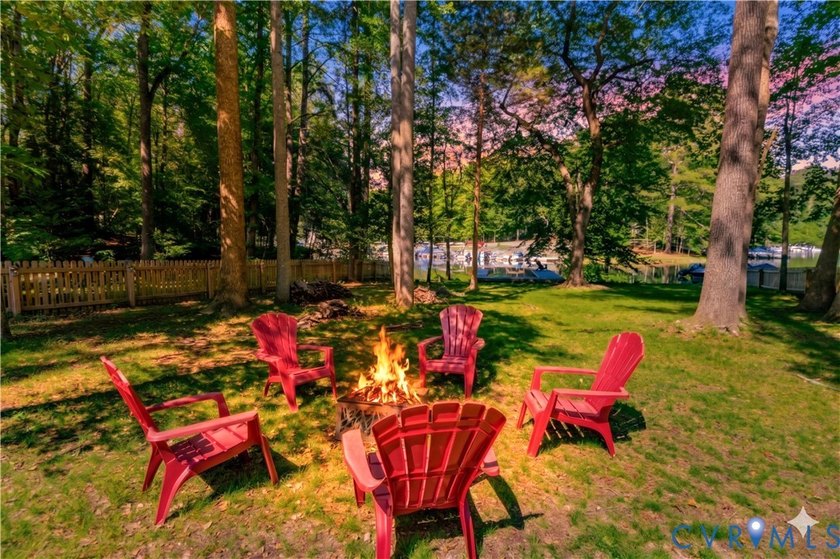 This gorgeous 3 bedroom (+guest suite/flex space) waterfront - photo 38
