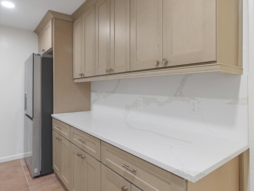 Beautifully renovated 3BR/2BA home on a landscaped corner lot - photo 7