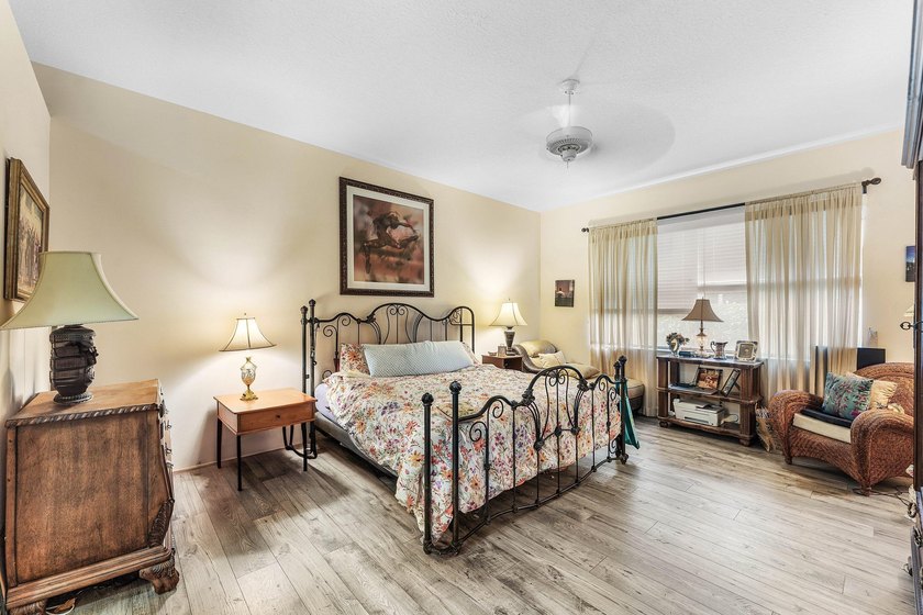 Enjoy effortless Florida living in this spacious first-floor - photo 12