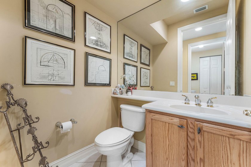 Enjoy effortless Florida living in this spacious first-floor - photo 20