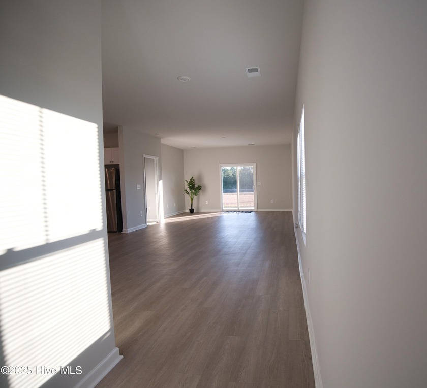 Location, Location, Location! This is THE ONE! Priced to sell - photo 9