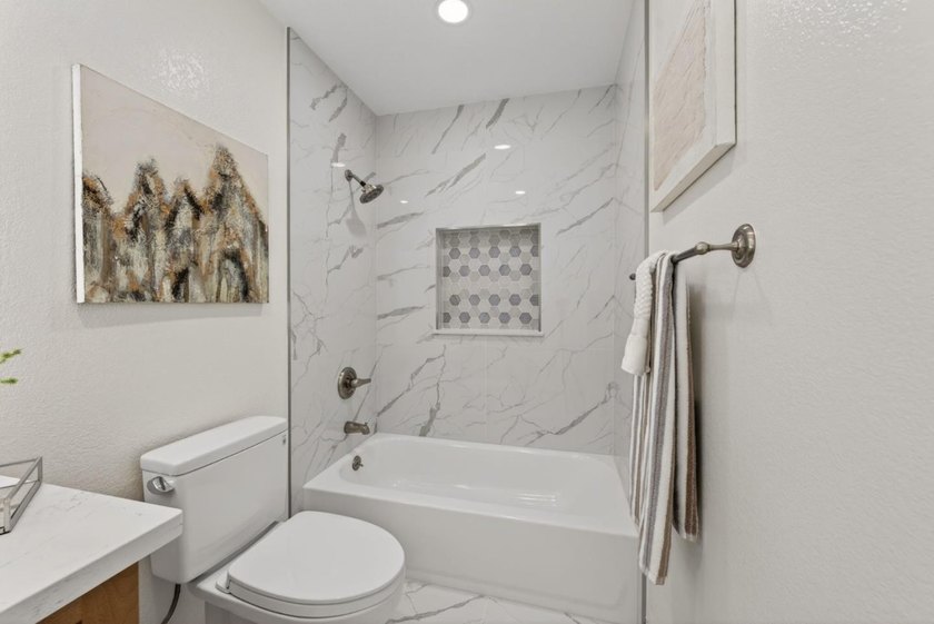 The condo has just been fully remodeled with a newly updated - photo 9