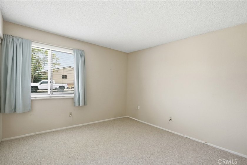 This beautiful Single-Level, 3-bedroom, 2.5-bath home is located - photo 21