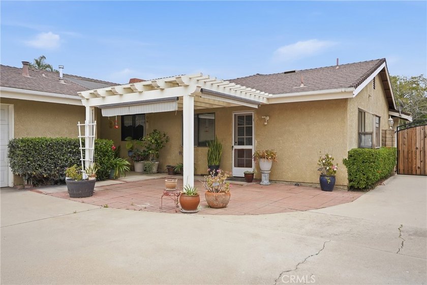 This beautiful Single-Level, 3-bedroom, 2.5-bath home is located - photo 31