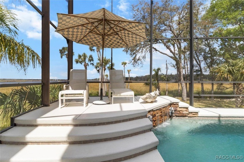 Live the elegant waterfront lifestyle you have always dreamed of - photo 2