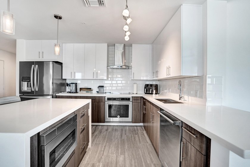 Experience the pinnacle of Delray Beach living at 236 SE 5th Ave - photo 27