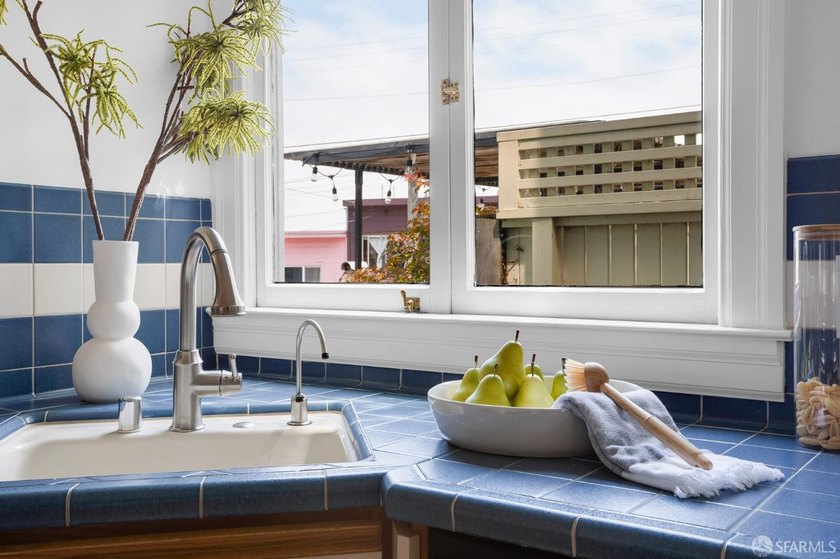 Set on Bernal Heights' North Slope, this updated duplex offers a - photo 8