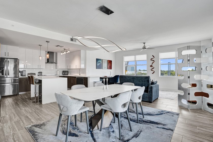 Experience the pinnacle of Delray Beach living at 236 SE 5th Ave - photo 30