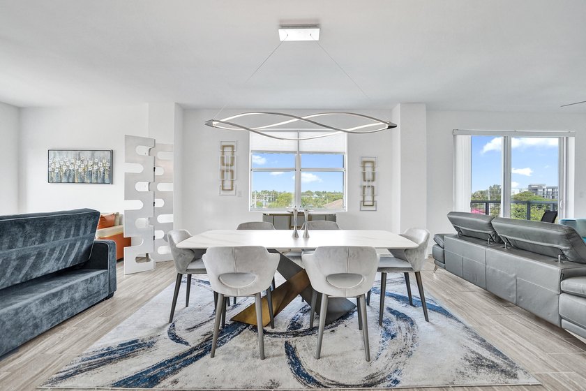 Experience the pinnacle of Delray Beach living at 236 SE 5th Ave - photo 31