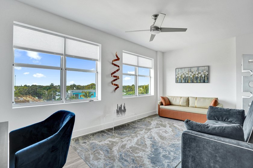 Experience the pinnacle of Delray Beach living at 236 SE 5th Ave - photo 36