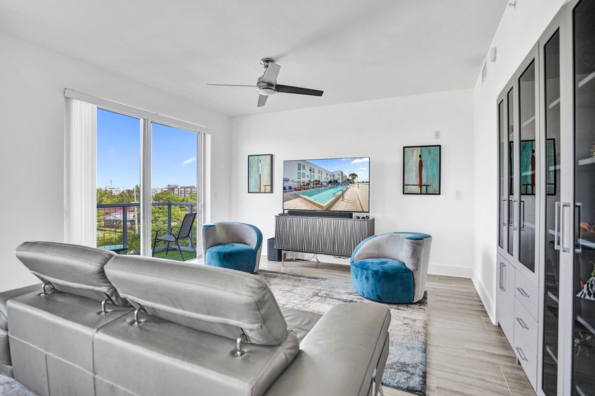 Experience the pinnacle of Delray Beach living at 236 SE 5th Ave - photo 39