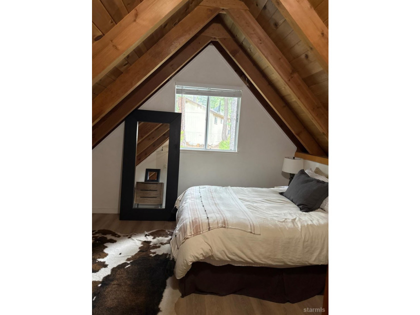 Where alpine serenity and thoughtful modern updates converge - photo 8