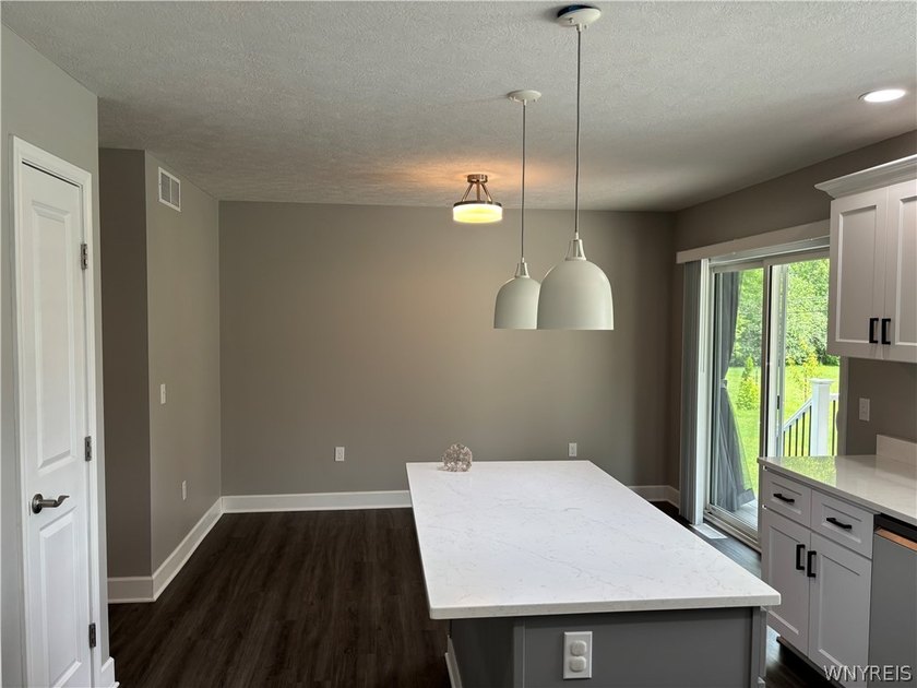 Beautifully maintained 2023 Colonial in the desirable Brooklea - photo 13