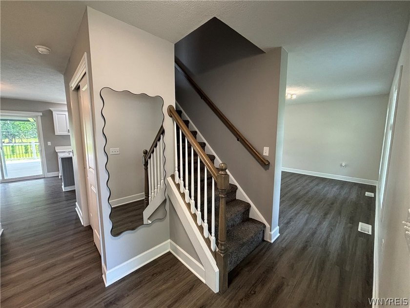 Beautifully maintained 2023 Colonial in the desirable Brooklea - photo 18