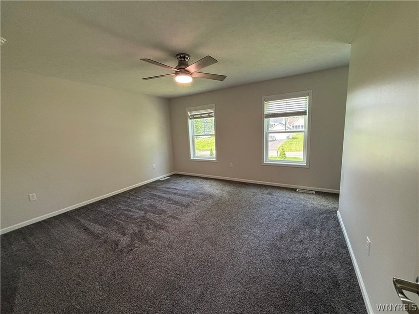 Beautifully maintained 2023 Colonial in the desirable Brooklea - photo 20
