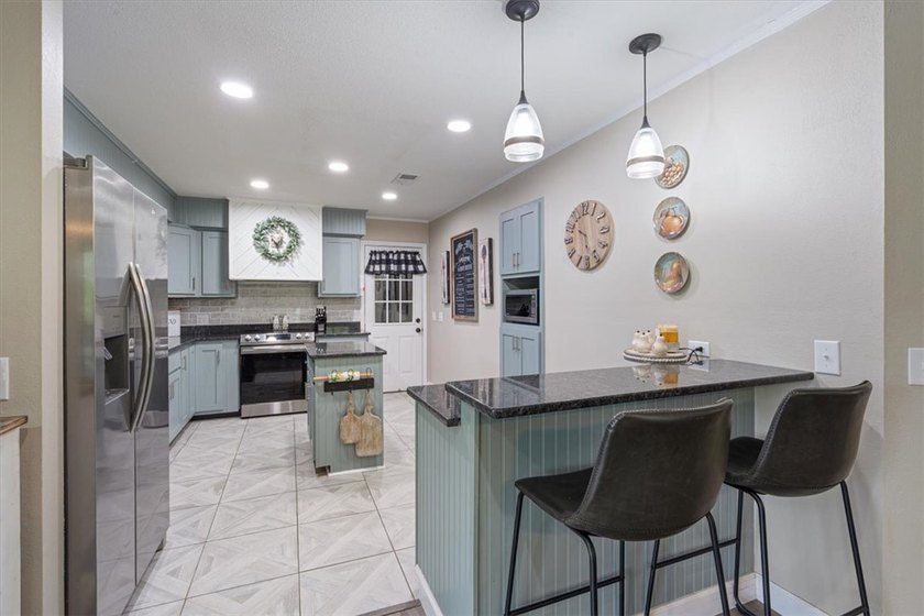 Ready for your new lake home? Holiday Island is the perfect - photo 7