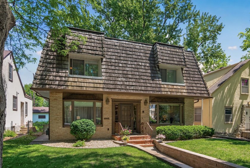 Spacious and beautifully updated 4-bedroom, 3-bath two-story - photo 47