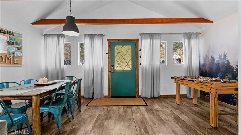 Whether you're looking for your own mountain getaway, a - photo 9