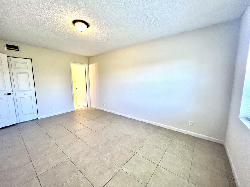 Beautifully renovated and currently leased through March 2027 - photo 8