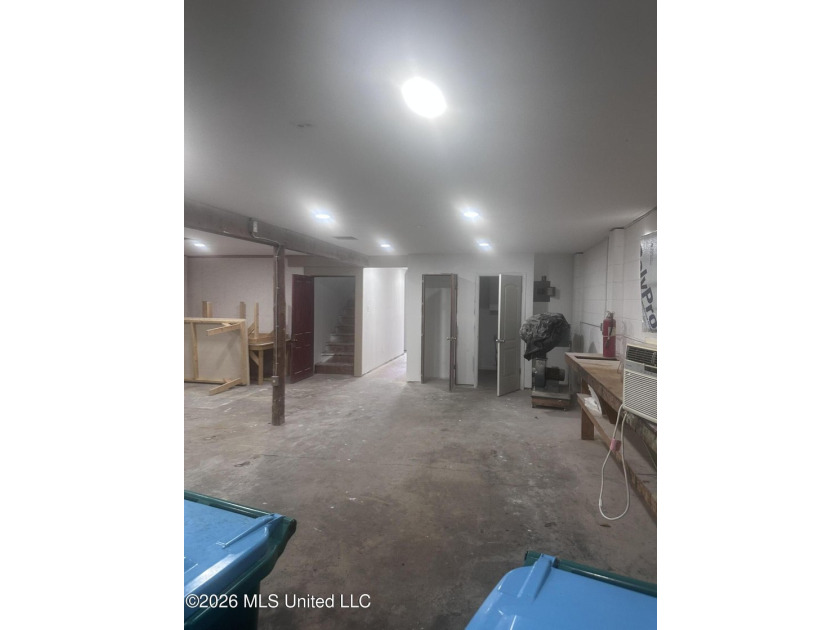 Endless possibilities await in this spacious two-story building - photo 7