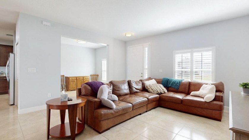 Welcome to this spacious single-story home in Port St. Lucie - photo 9