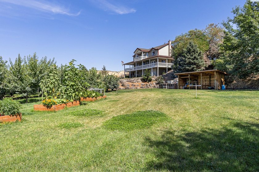 MLS# 294328 What if I told you that you could have a 3000sf - photo 13