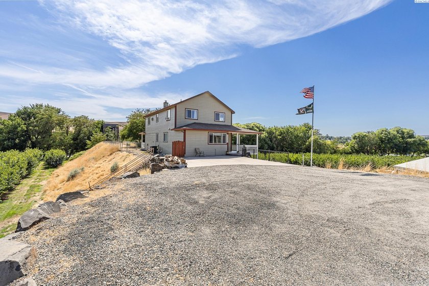 MLS# 294328 What if I told you that you could have a 3000sf - photo 18