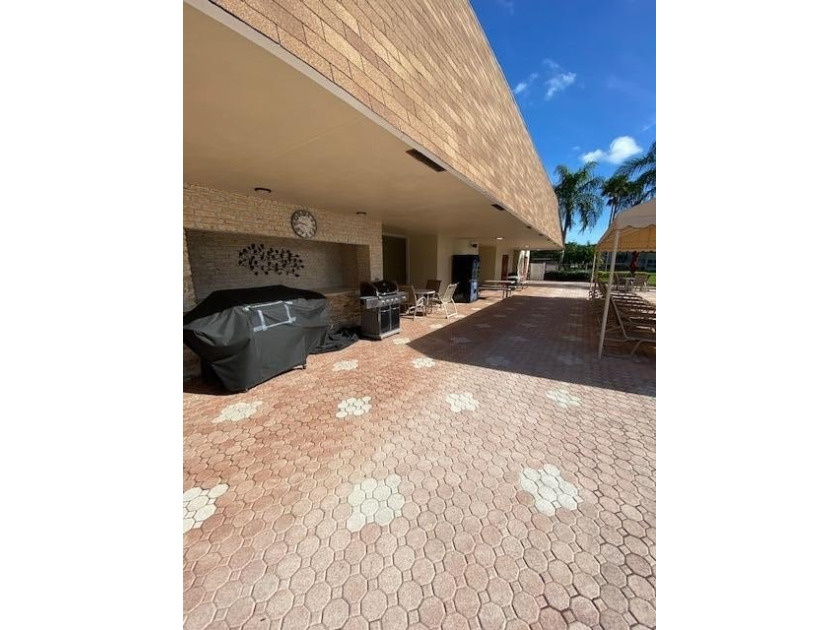 55+ COMMUNITY. unfurnished, Granite tops, renovated LOOKS LIKE A - photo 24