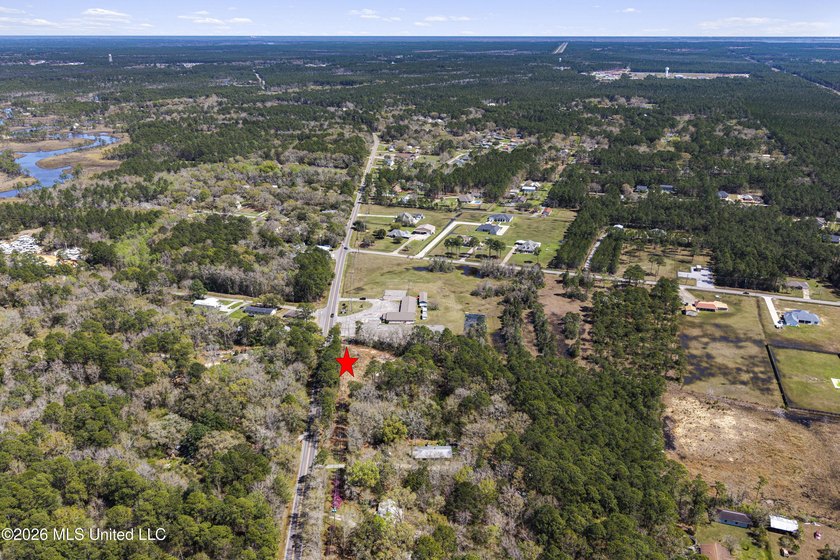 Over 5 acres conveniently located in Ocean Springs! Enjoy easy - photo 7