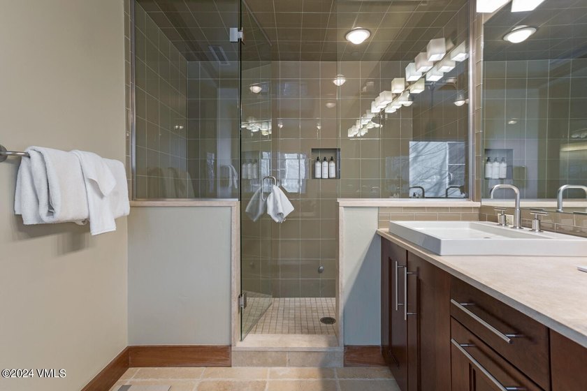 Nestled in Vail's quiet Cascade neighborhood with direct access - photo 14