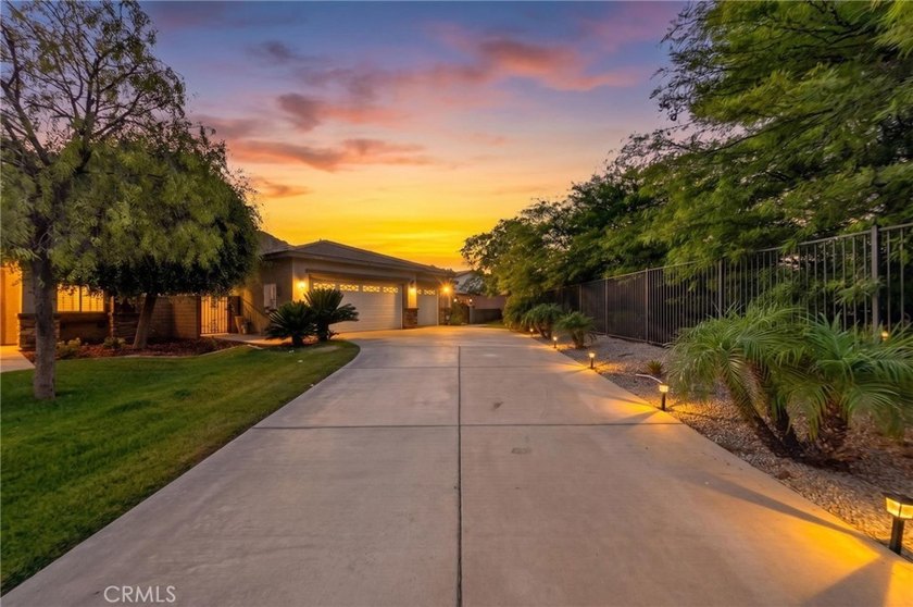 29403 Canyon Valley Dr - photo 2