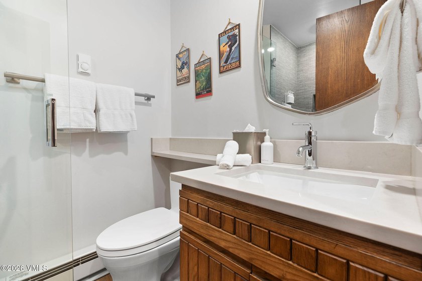 Beautifully remodeled 2-bedroom lockoff offering 2 bedrooms, 3 - photo 11