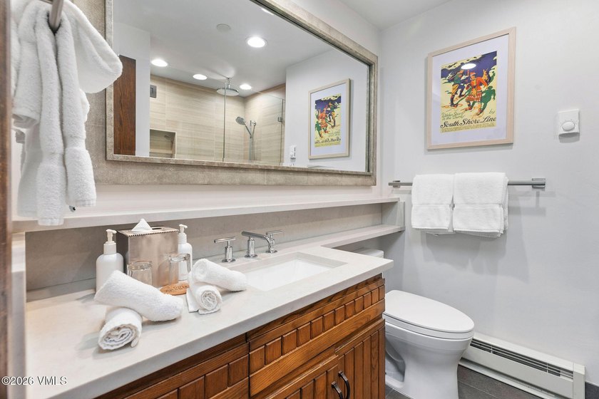 Beautifully remodeled 2-bedroom lockoff offering 2 bedrooms, 3 - photo 12