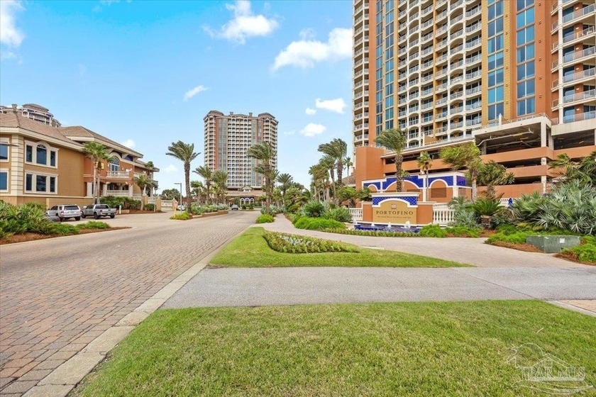 Imagine an EXQUISITE PENTHOUSE whose sweeping vistas stretch - photo 34