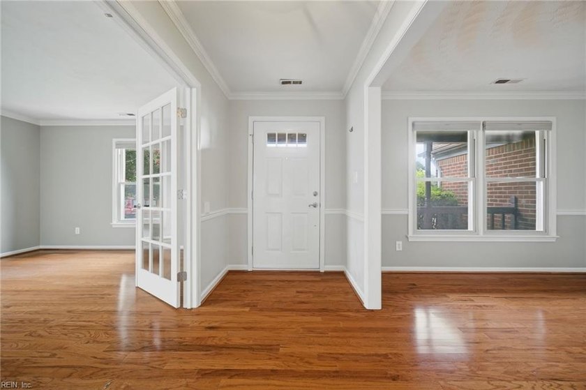 Beautiful ranch in Golf Course Community with no HOA fees. This - photo 4