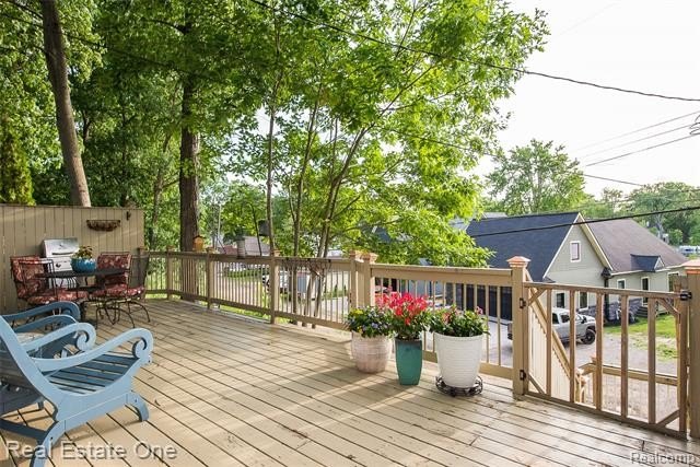 Contingent offer accepted-Buyer needs to sell home first. Other - photo 2