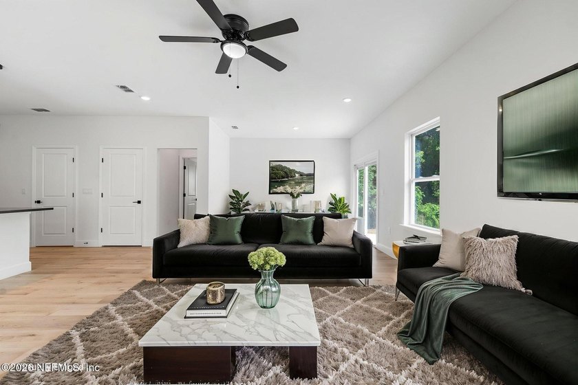 Welcome home to modern living, quality craftsmanship, and - photo 10