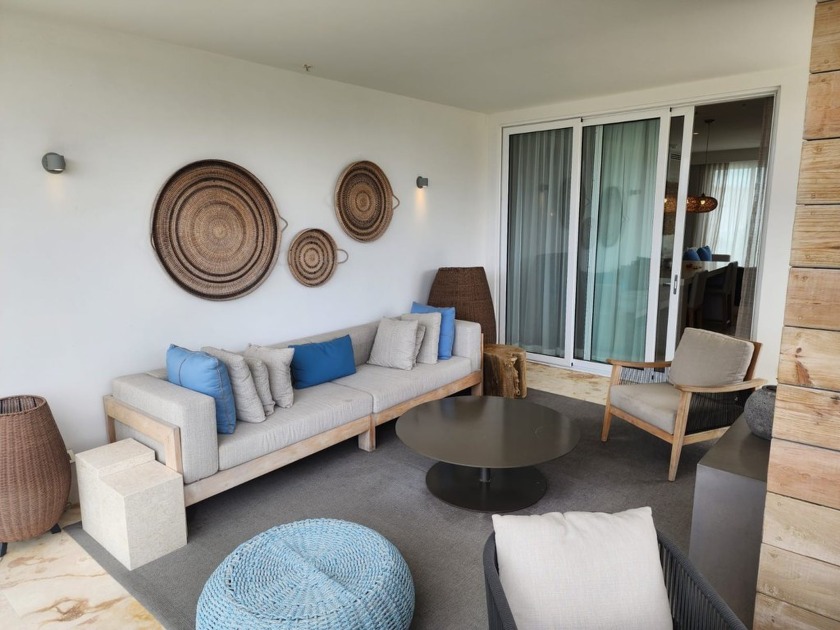 This 2bed 2.5bath condo located on the second floor offers a - photo 5